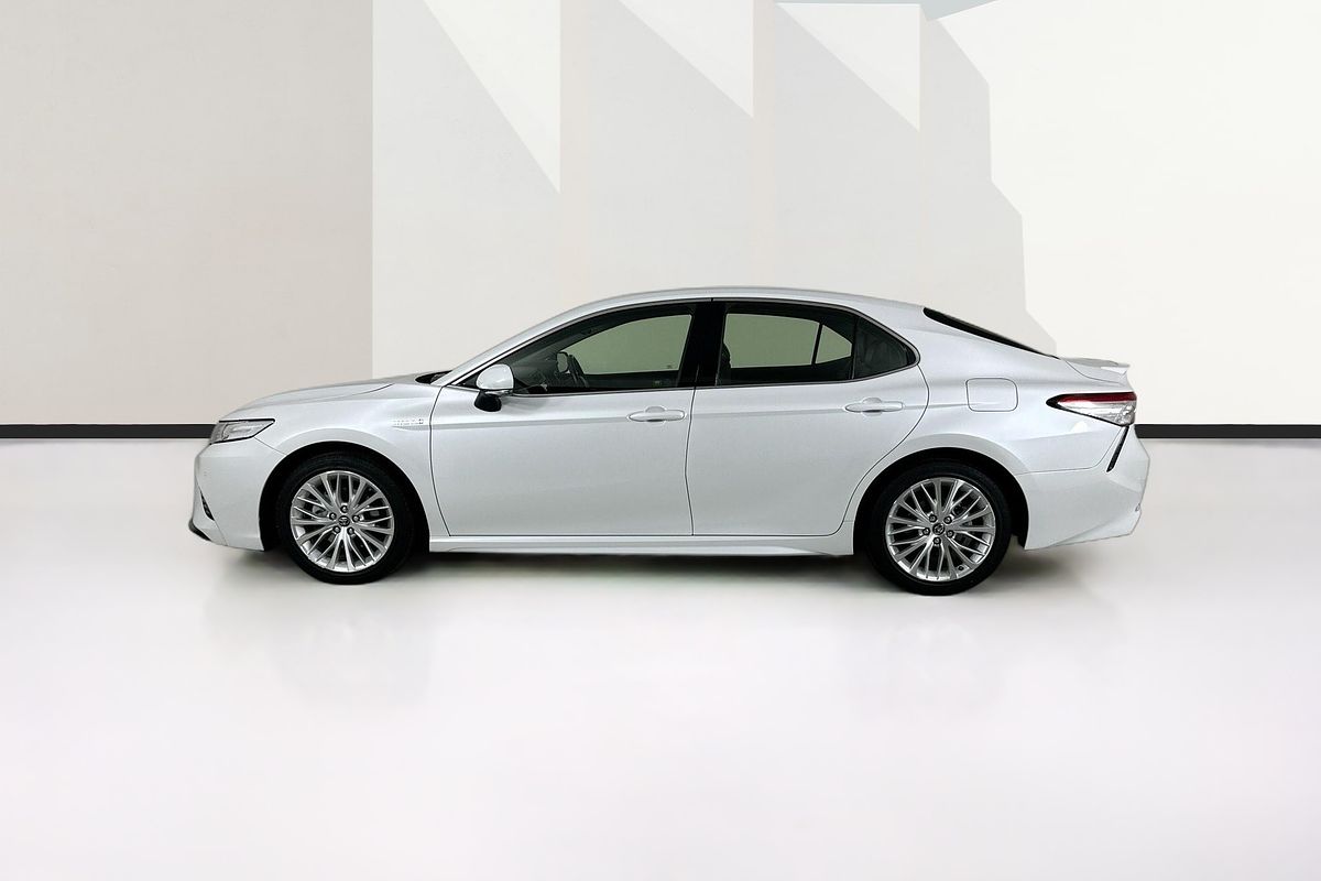 2019 Toyota CAMRY SL HYBRID AXVH71R