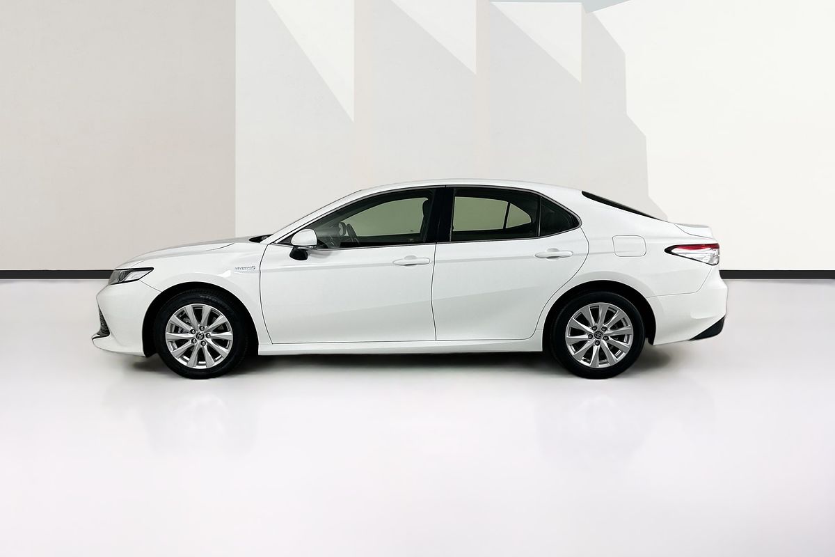 2020 Toyota CAMRY ASCENT HYBRID AXVH70R