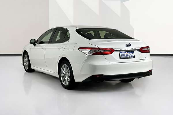 2020 Toyota CAMRY ASCENT HYBRID AXVH70R