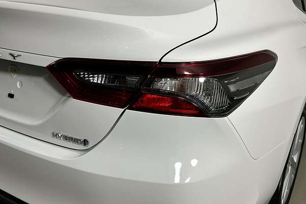 2022 Toyota CAMRY ASCENT HYBRID AXHV70R