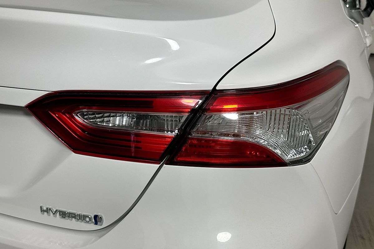 2020 Toyota CAMRY ASCENT HYBRID AXVH70R