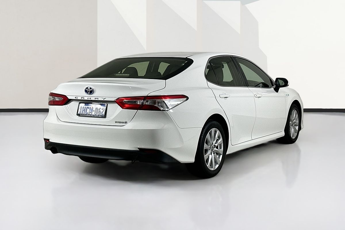 2020 Toyota CAMRY ASCENT HYBRID AXVH70R