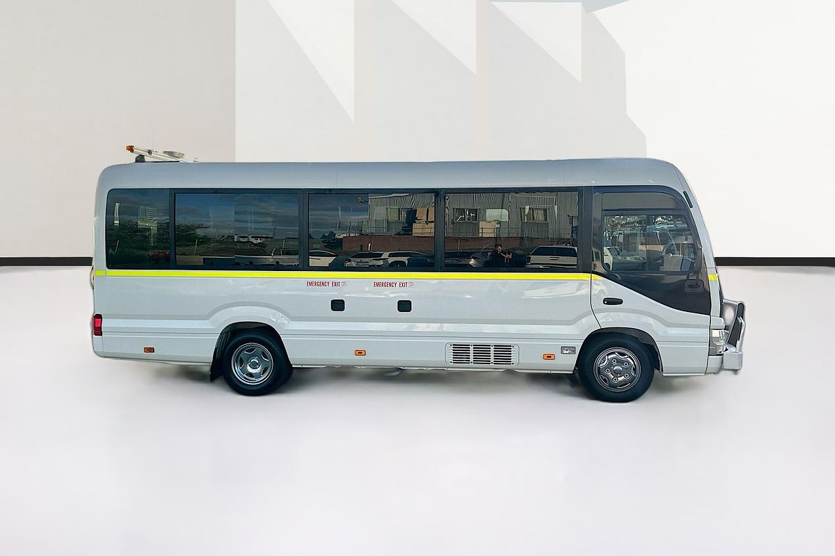 2022 Toyota Coaster STANDARD GDB70R