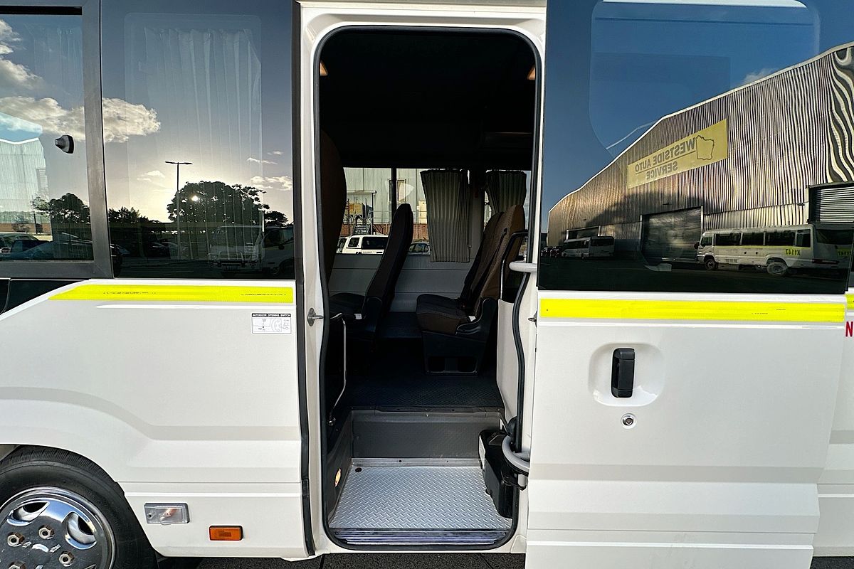 2022 Toyota Coaster STANDARD GDB70R