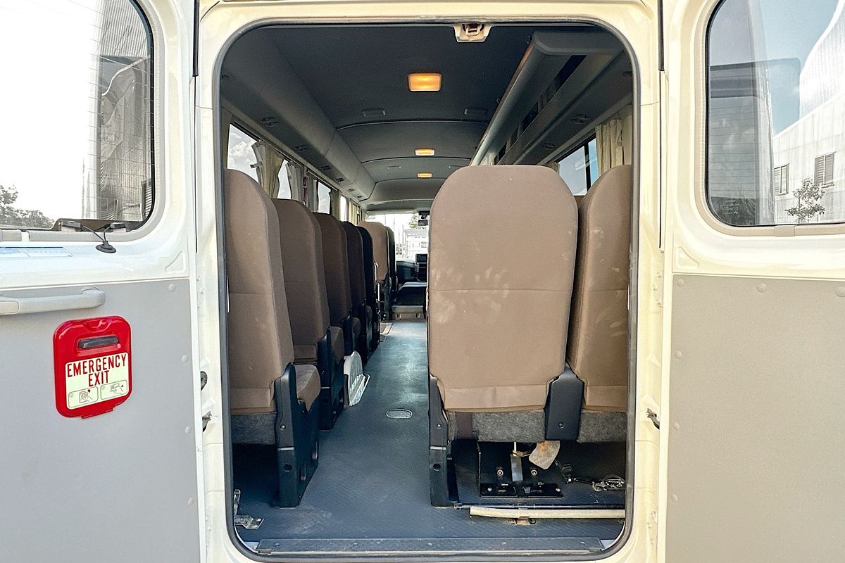 2022 Toyota Coaster STANDARD GDB70R