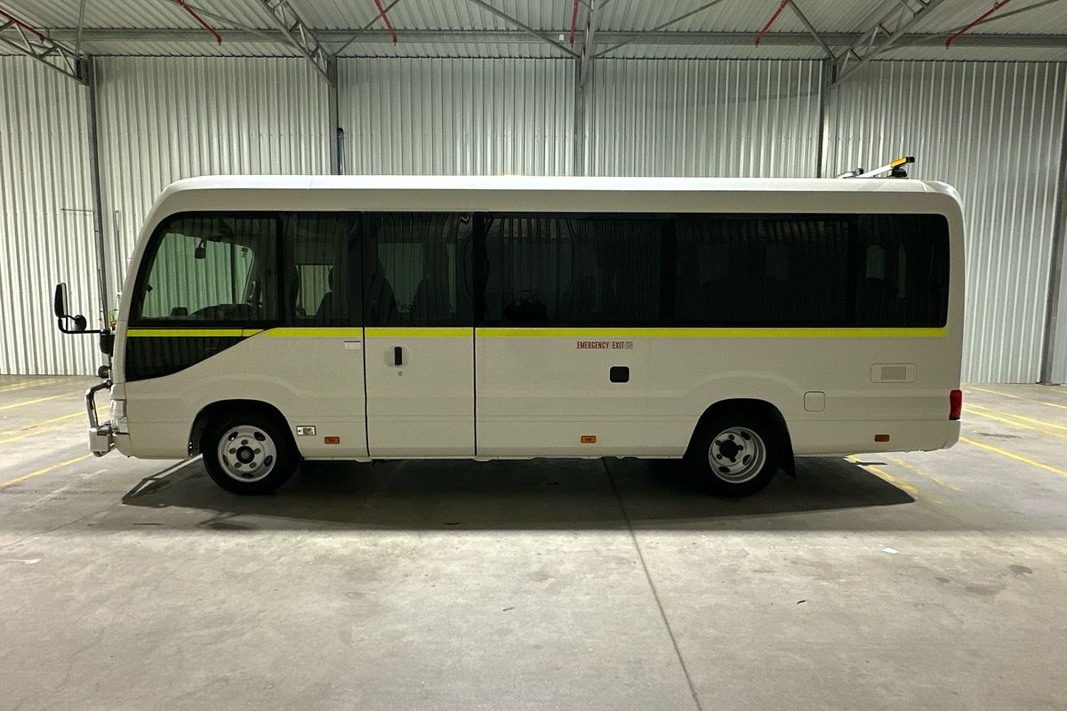 2023 Toyota Coaster DELUXE GDB70R