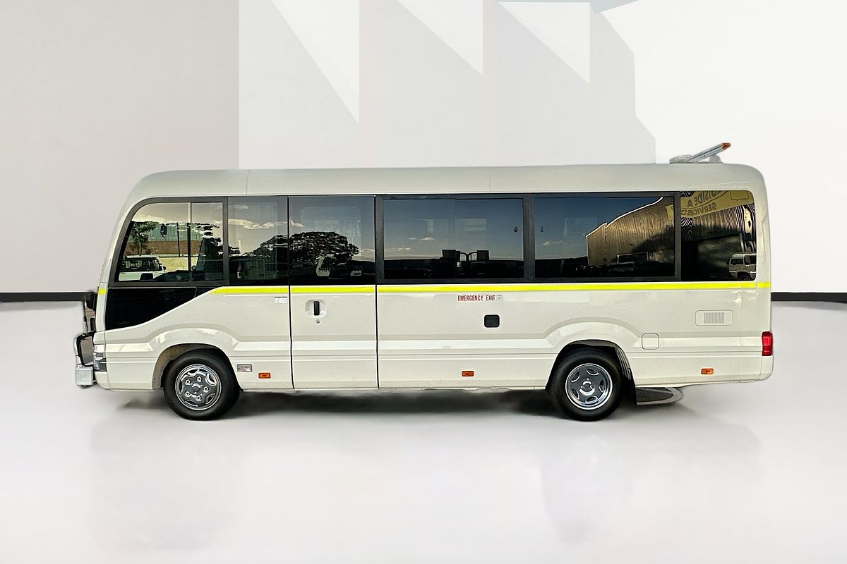 2022 Toyota Coaster STANDARD GDB70R