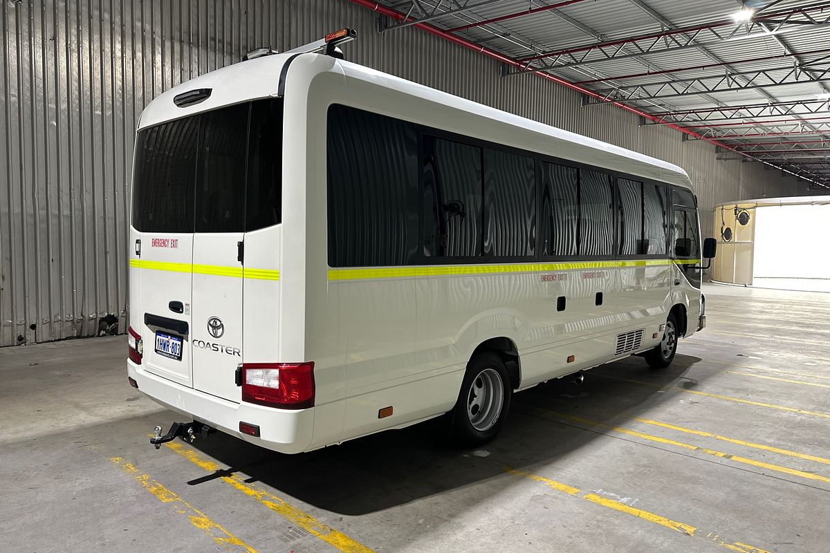 2023 Toyota Coaster DELUXE GDB70R