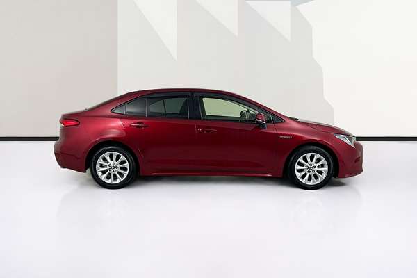 2022 Toyota COROLLA SX HYBRID ZWE211R
