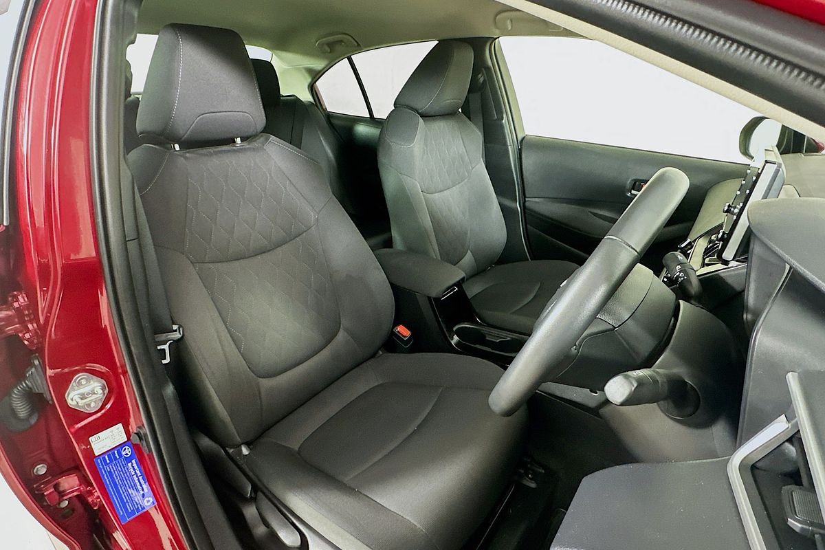 2022 Toyota COROLLA SX HYBRID ZWE211R