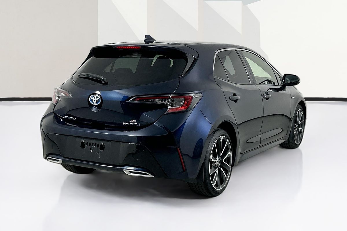 2019 Toyota COROLLA ZR HYBRID ZWE211R