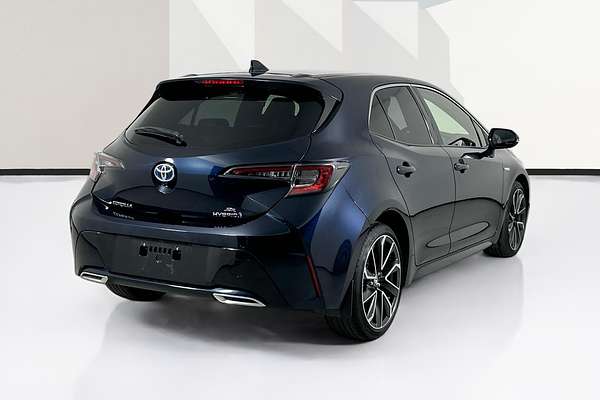 2019 Toyota COROLLA ZR HYBRID ZWE211R