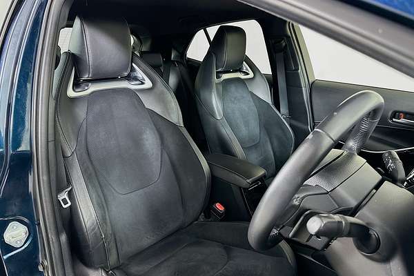2020 Toyota COROLLA ZR MZEA12R