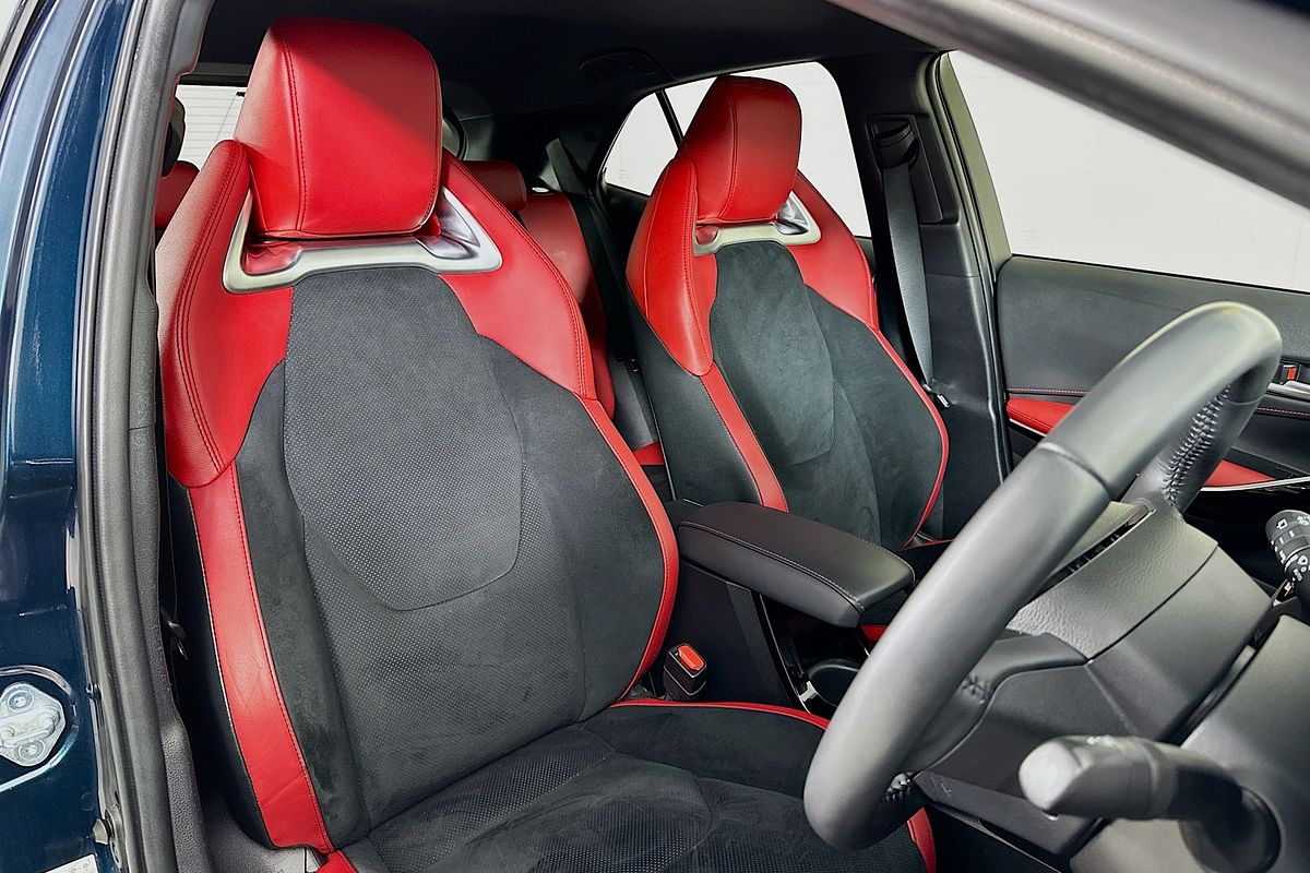 2021 Toyota COROLLA ZR HYBRID ZWE211R