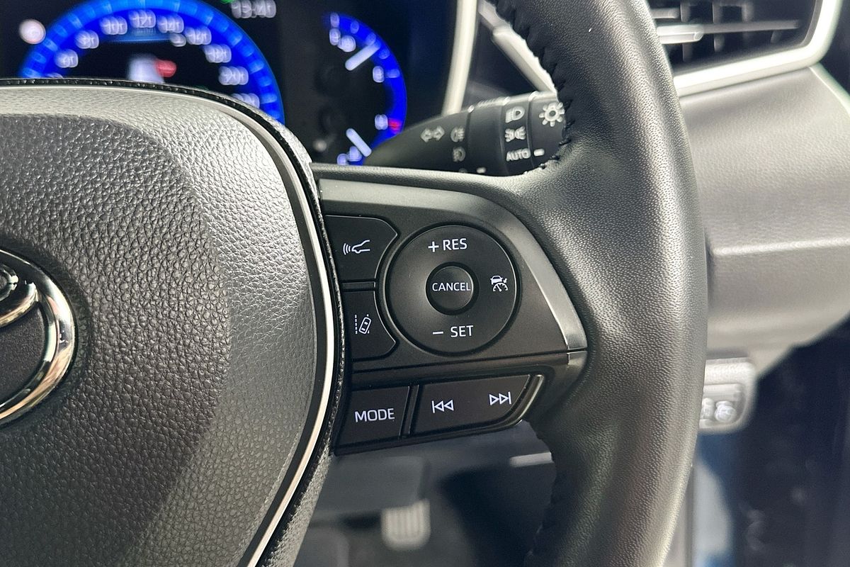 2019 Toyota COROLLA ZR HYBRID ZWE211R