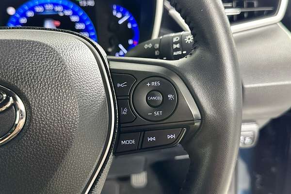 2019 Toyota COROLLA ZR HYBRID ZWE211R