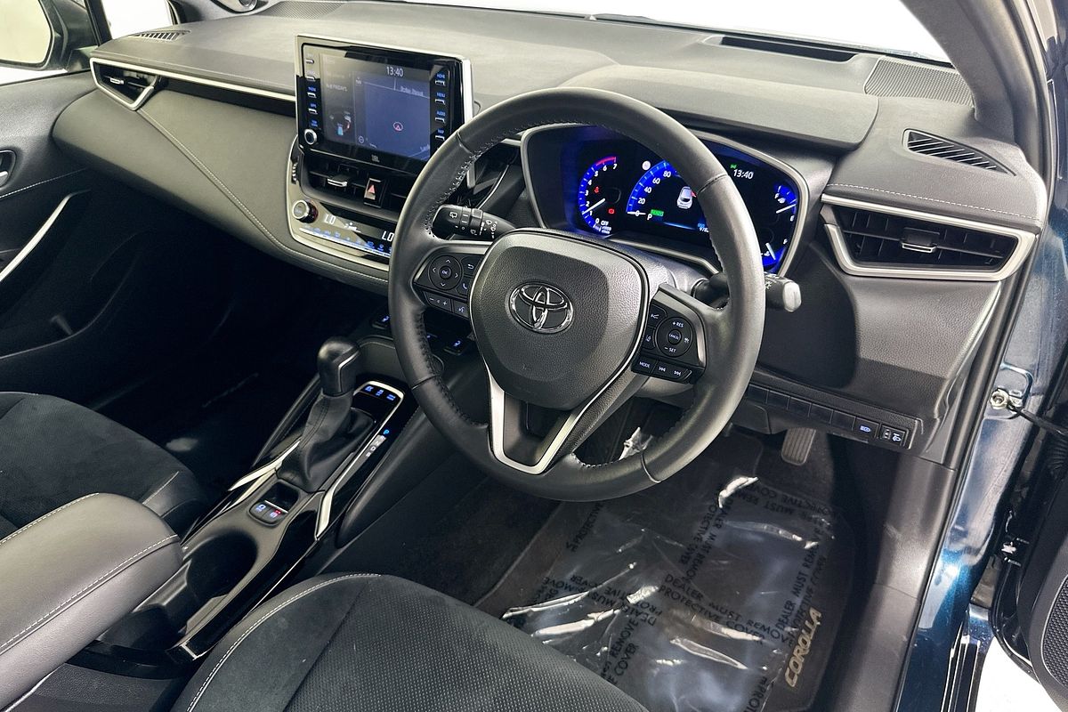 2019 Toyota COROLLA ZR HYBRID ZWE211R