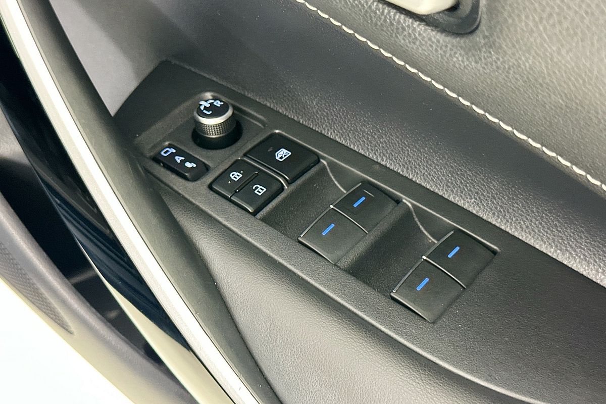 2019 Toyota COROLLA ZR HYBRID ZWE211R