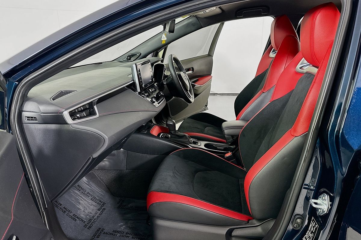 2021 Toyota COROLLA ZR HYBRID ZWE211R