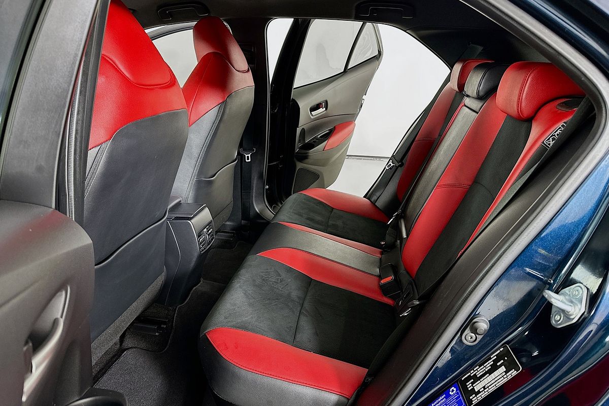 2021 Toyota COROLLA ZR HYBRID ZWE211R