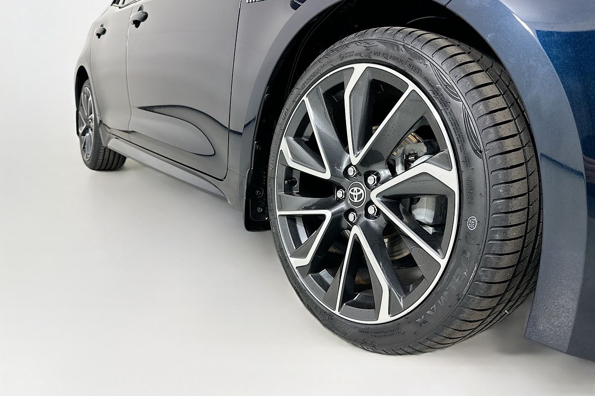 2021 Toyota COROLLA ZR HYBRID ZWE211R