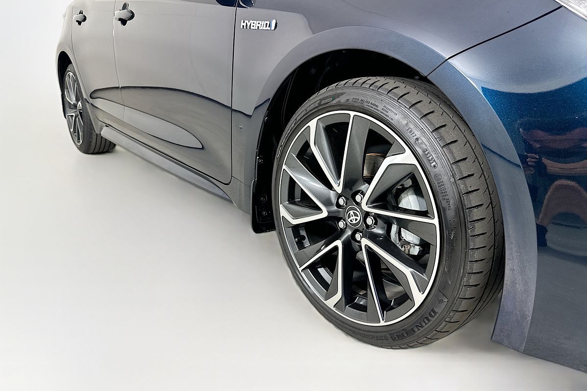 2019 Toyota COROLLA ZR HYBRID ZWE211R