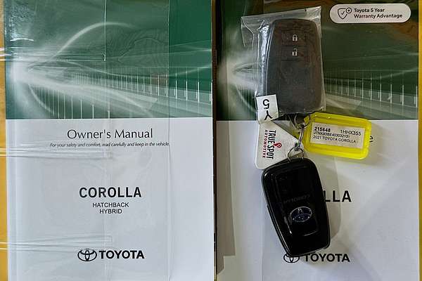 2021 Toyota COROLLA ZR HYBRID ZWE211R
