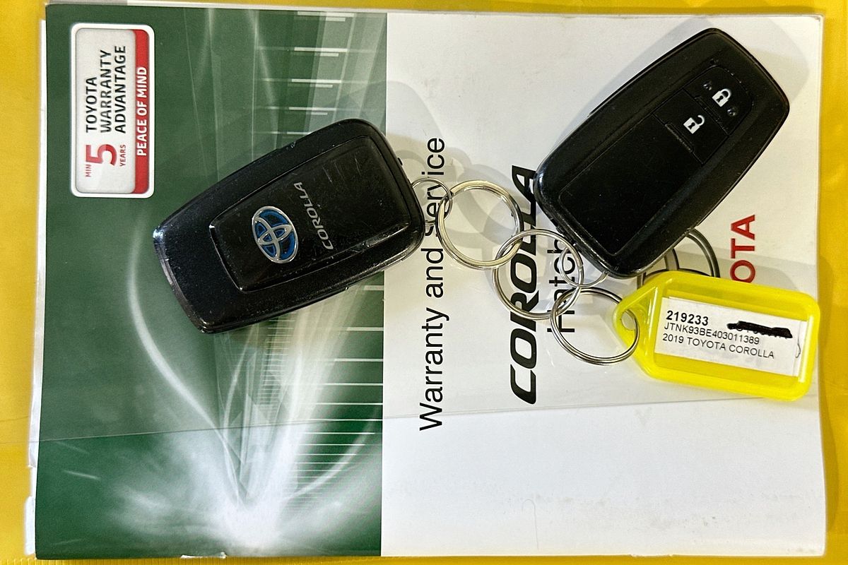 2019 Toyota COROLLA ZR HYBRID ZWE211R