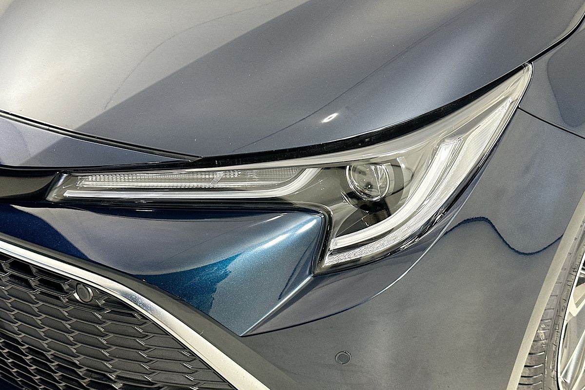 2021 Toyota COROLLA ZR HYBRID ZWE211R