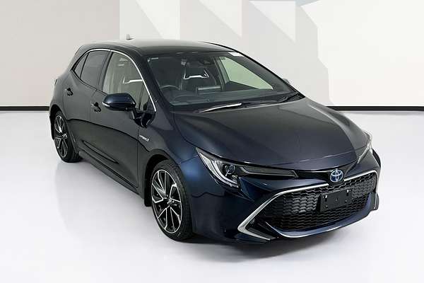 2019 Toyota COROLLA ZR HYBRID ZWE211R