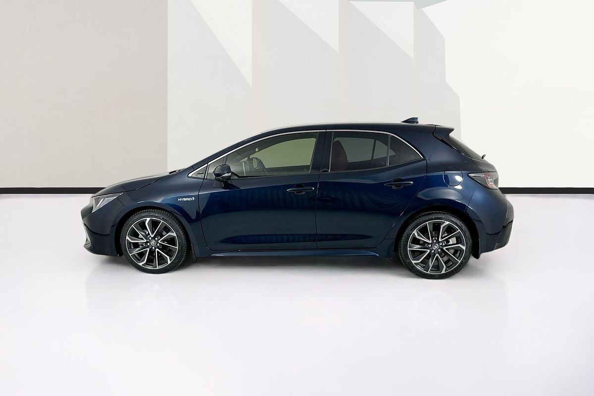 2021 Toyota COROLLA ZR HYBRID ZWE211R