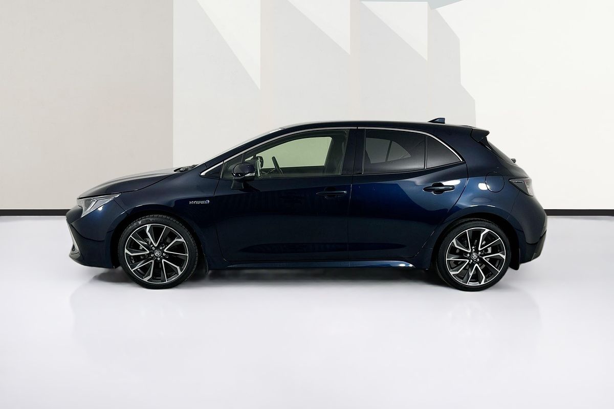 2019 Toyota COROLLA ZR HYBRID ZWE211R