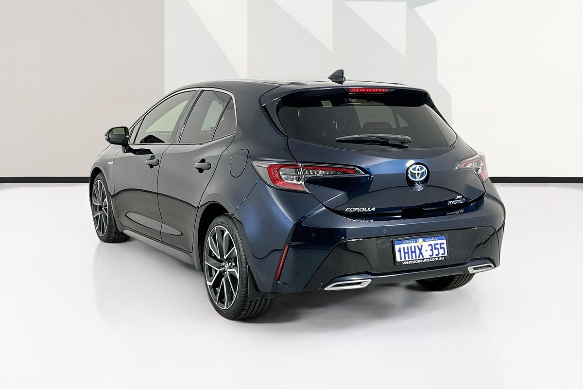 2021 Toyota COROLLA ZR HYBRID ZWE211R
