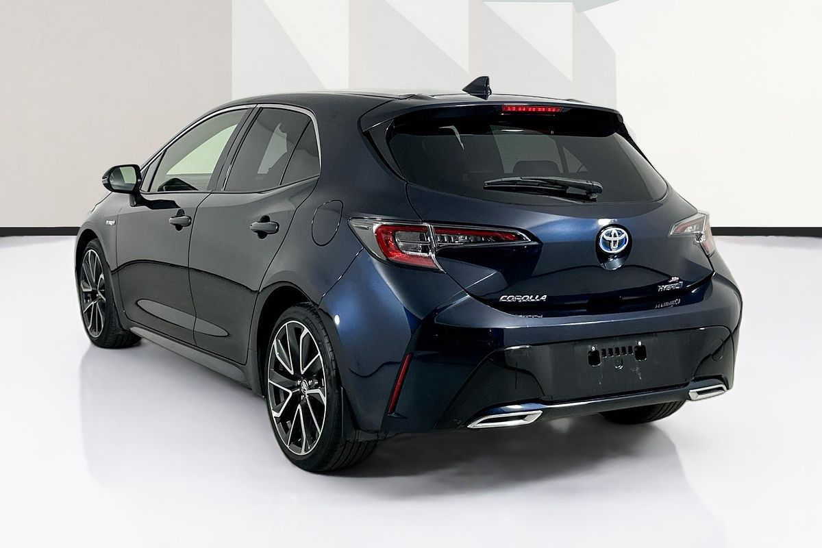 2019 Toyota COROLLA ZR HYBRID ZWE211R
