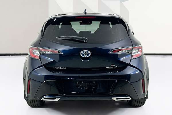 2019 Toyota COROLLA ZR HYBRID ZWE211R