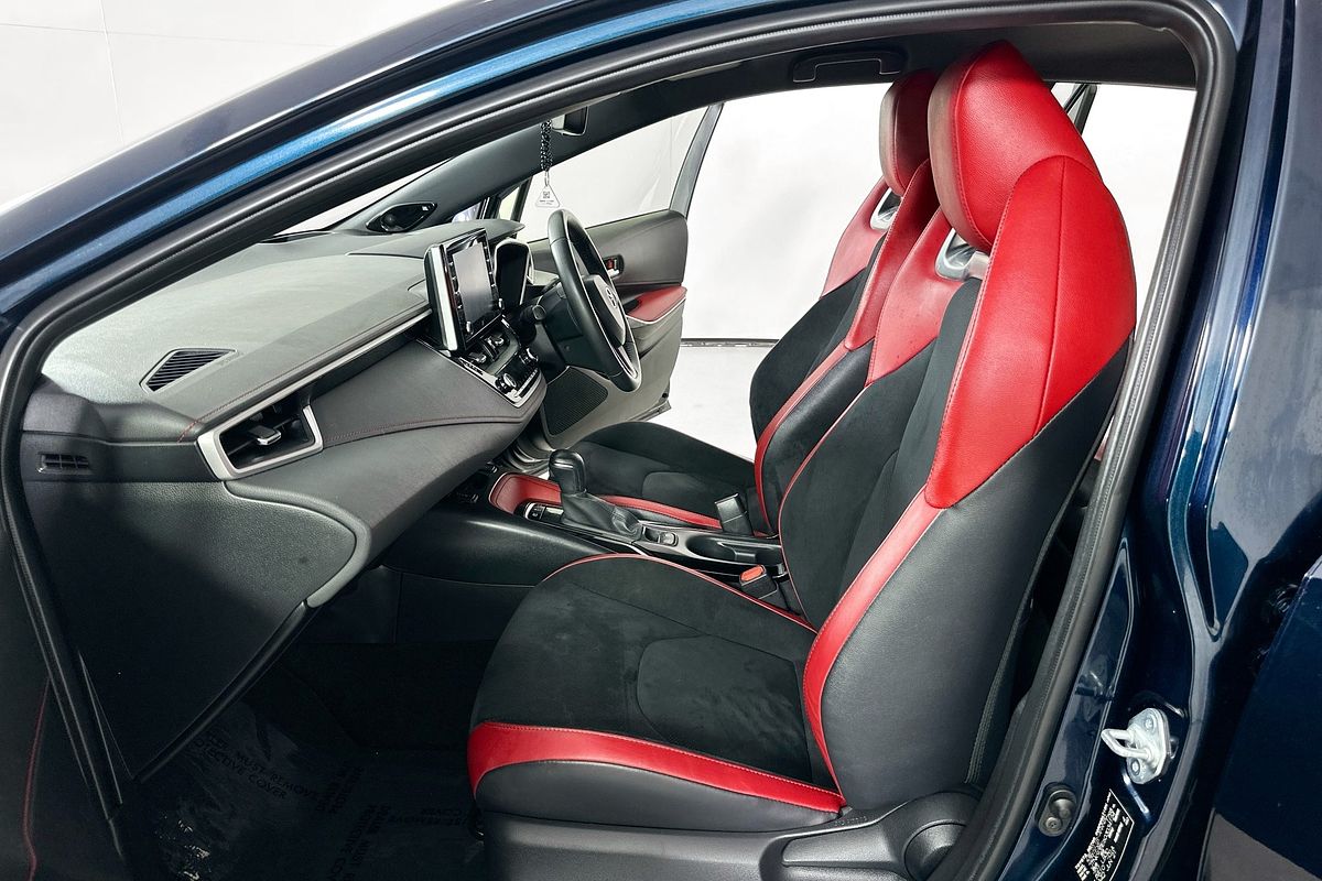 2021 Toyota COROLLA ZR HYBRID ZWE211R