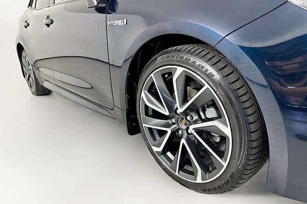2021 Toyota COROLLA ZR HYBRID ZWE211R