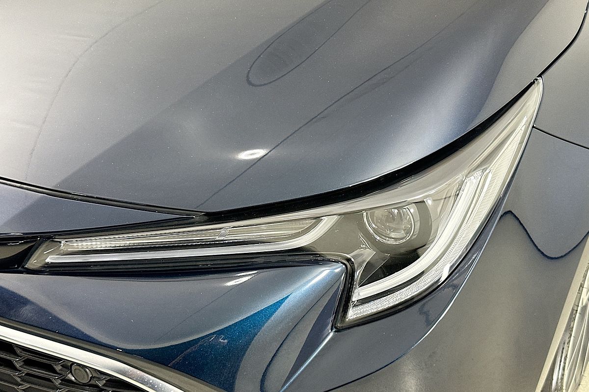 2021 Toyota COROLLA ZR HYBRID ZWE211R