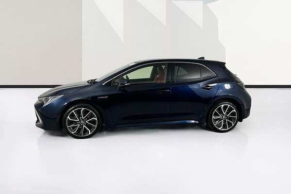 2021 Toyota COROLLA ZR HYBRID ZWE211R