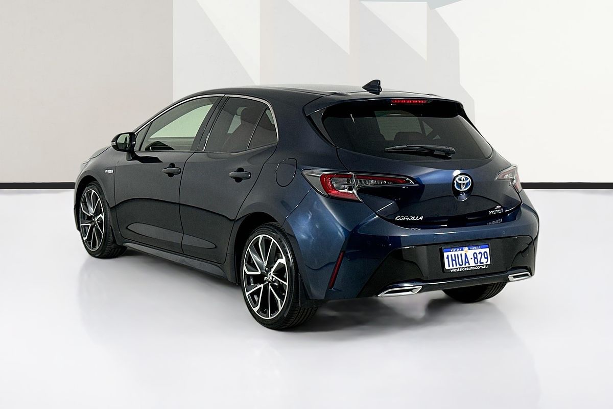 2021 Toyota COROLLA ZR HYBRID ZWE211R