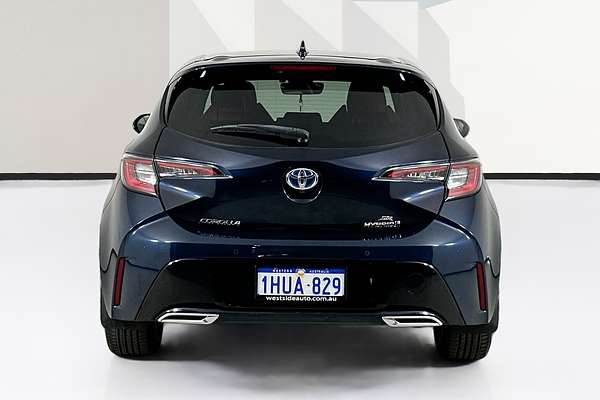 2021 Toyota COROLLA ZR HYBRID ZWE211R