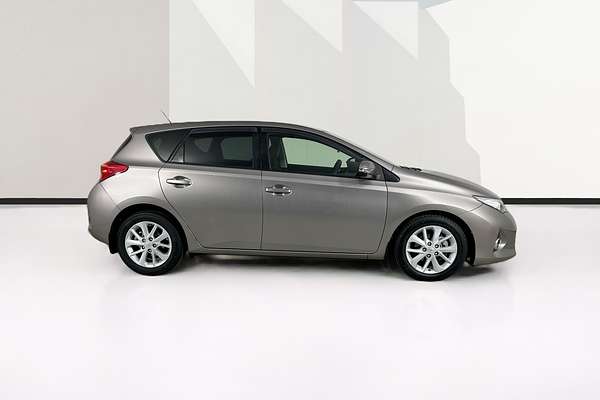2013 Toyota COROLLA ASCENT SPORT ZRE182R