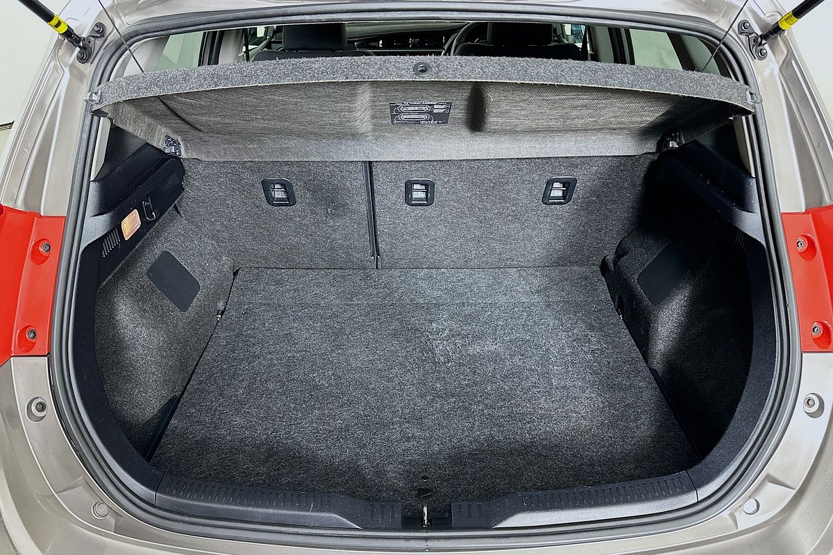 2013 Toyota COROLLA ASCENT SPORT ZRE182R
