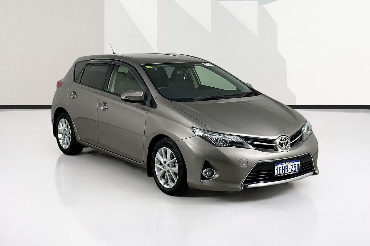 2013 Toyota COROLLA ASCENT SPORT ZRE182R