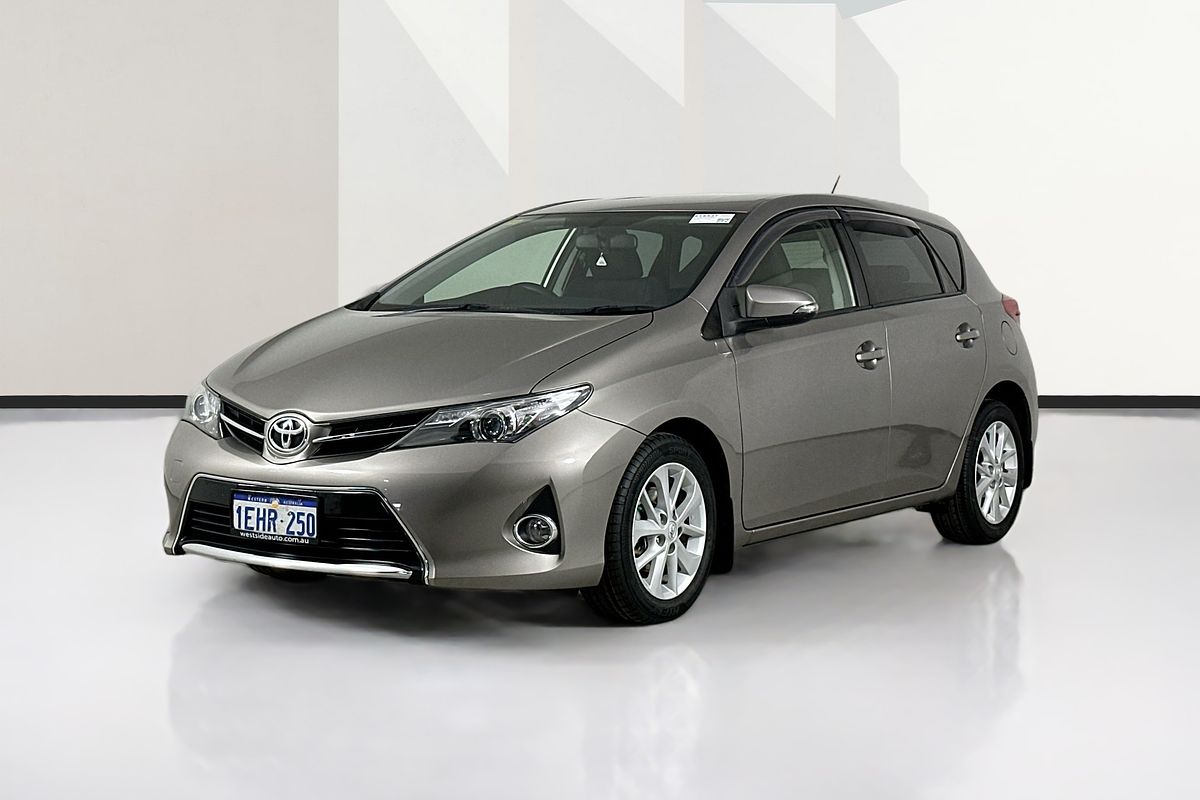 2013 Toyota COROLLA ASCENT SPORT ZRE182R