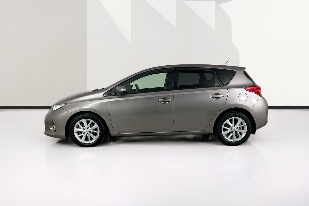 2013 Toyota COROLLA ASCENT SPORT ZRE182R