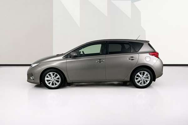 2013 Toyota COROLLA ASCENT SPORT ZRE182R