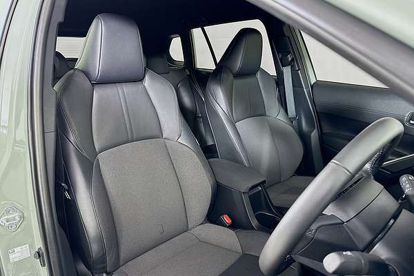 2024 Toyota COROLLA CROSS GXL AWD HYBRID MXGH15R