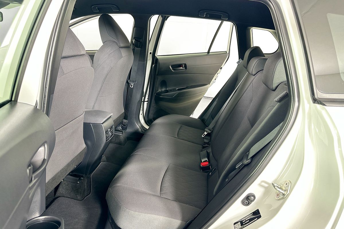 2024 Toyota COROLLA CROSS GX 2WD HYBRID MXGH10R