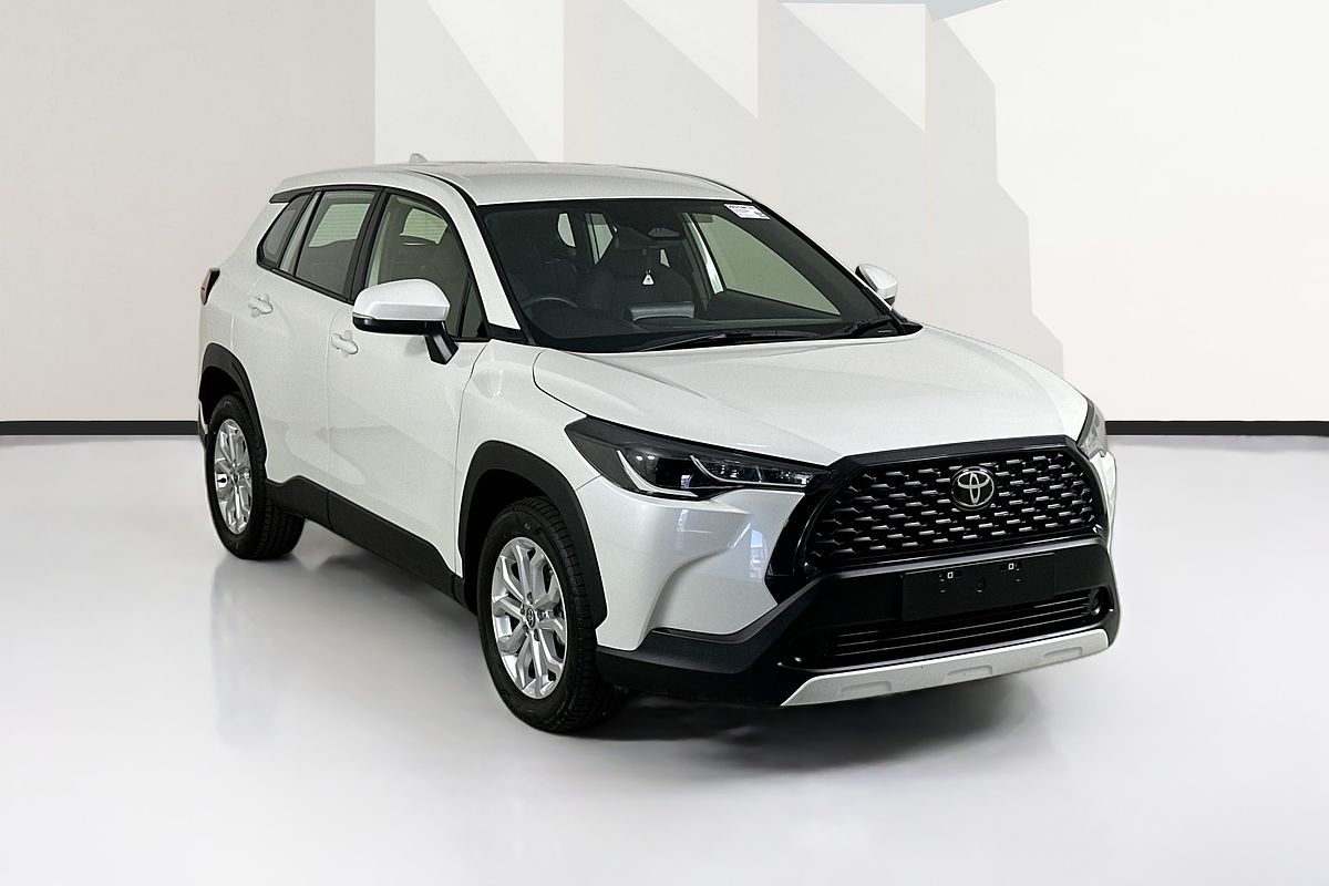 パール Used 2024 Toyota COROLLA CROSS GX 2WD For Sale in Perth - Westside